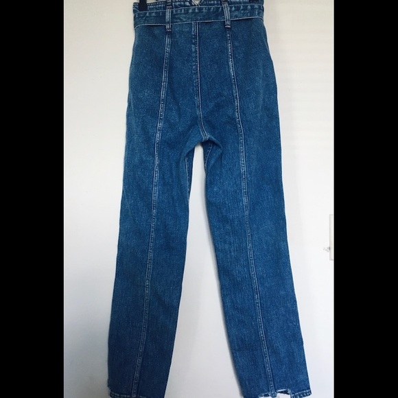 High Rise Mom Jean👖💛 - Picture 4 of 5